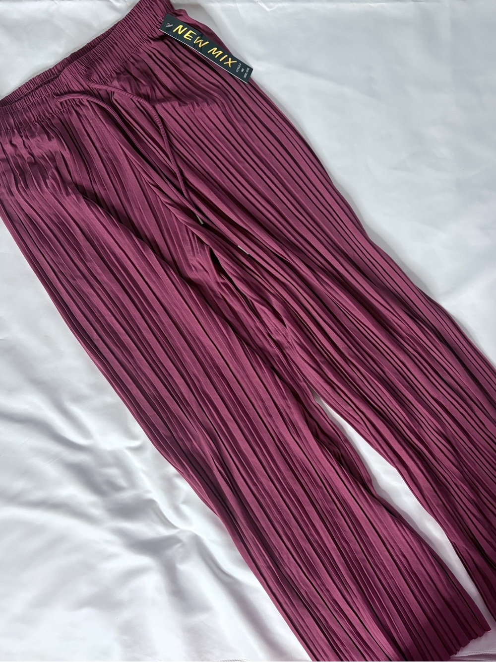 New Mix Women's Wide Leg Pleated Pants in Plum